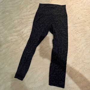 Lululemon align leggings with leapord print - Size 4